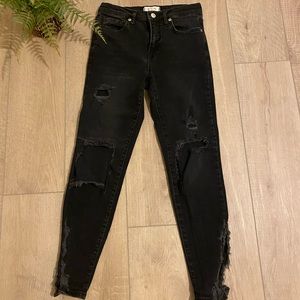 Destroyed high rise skinny jeans size 27